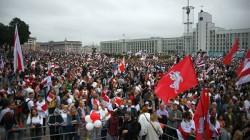 Сторонники оппозиции отошли от Дворца Независимости в Минске