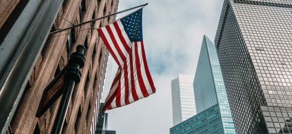 В США ввели ограничения на выдачу рабочих виз В США ввели ограничения на выдачу рабочих виз