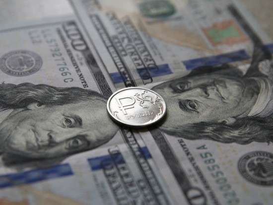 Рубль &laquo;отвязали&raquo; от нефти, поставив на колени