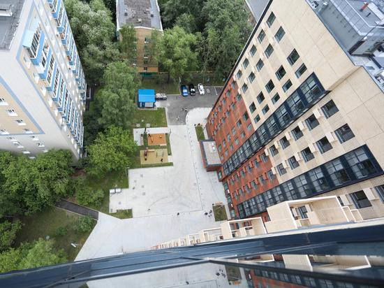 Продавцы квартир в Москве начали сбрасывать цены вдвое Продавцы квартир в Москве начали сбрасывать цены вдвое