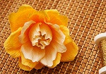 Изготовление букетов из конфет: инструменты и техники
