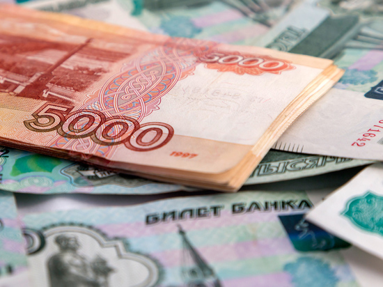 Минтруд разъяснил новые выплаты родителям-одиночкам: кому положены 5650 рублей Минтруд разъяснил новые выплаты родителям-одиночкам: кому положены 5650 рублей
